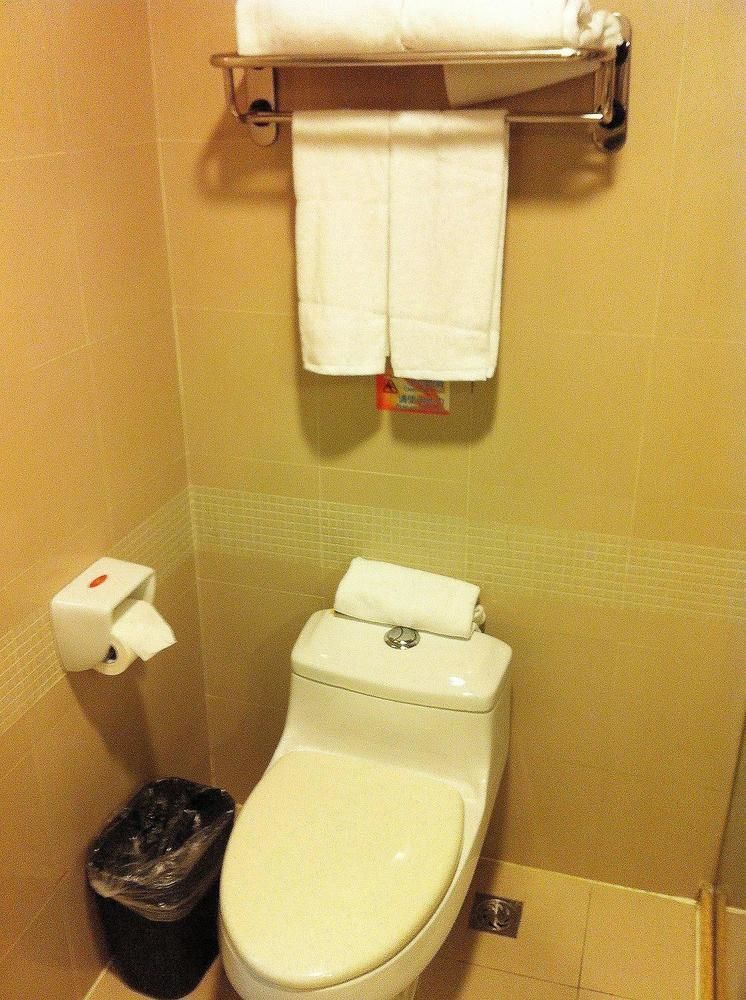 Home Inn Hotel Guiyang Fushui Middle Road Exterior foto